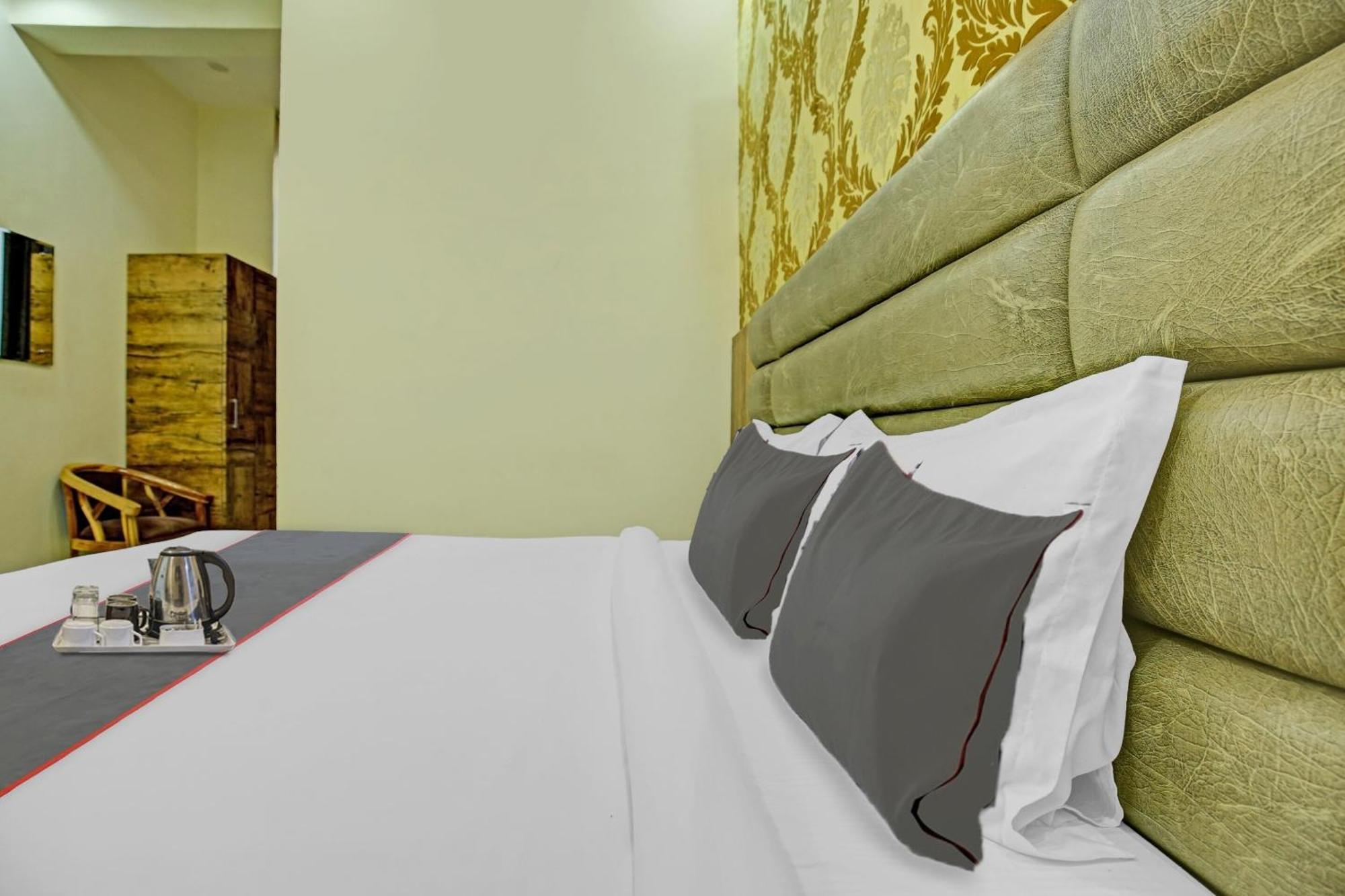 Collection O Rd Hotel Zirakpur ภายนอก รูปภาพ
